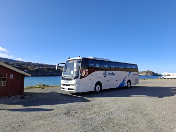 🍂 Terveisiä Ruskamatkalta! 🚌✨ Ruskamatkalaisemme pääsivät tänään nauttimaan upeasta päiväretkestä pohjoisen maisemissa. Matka vei Saariselältä…